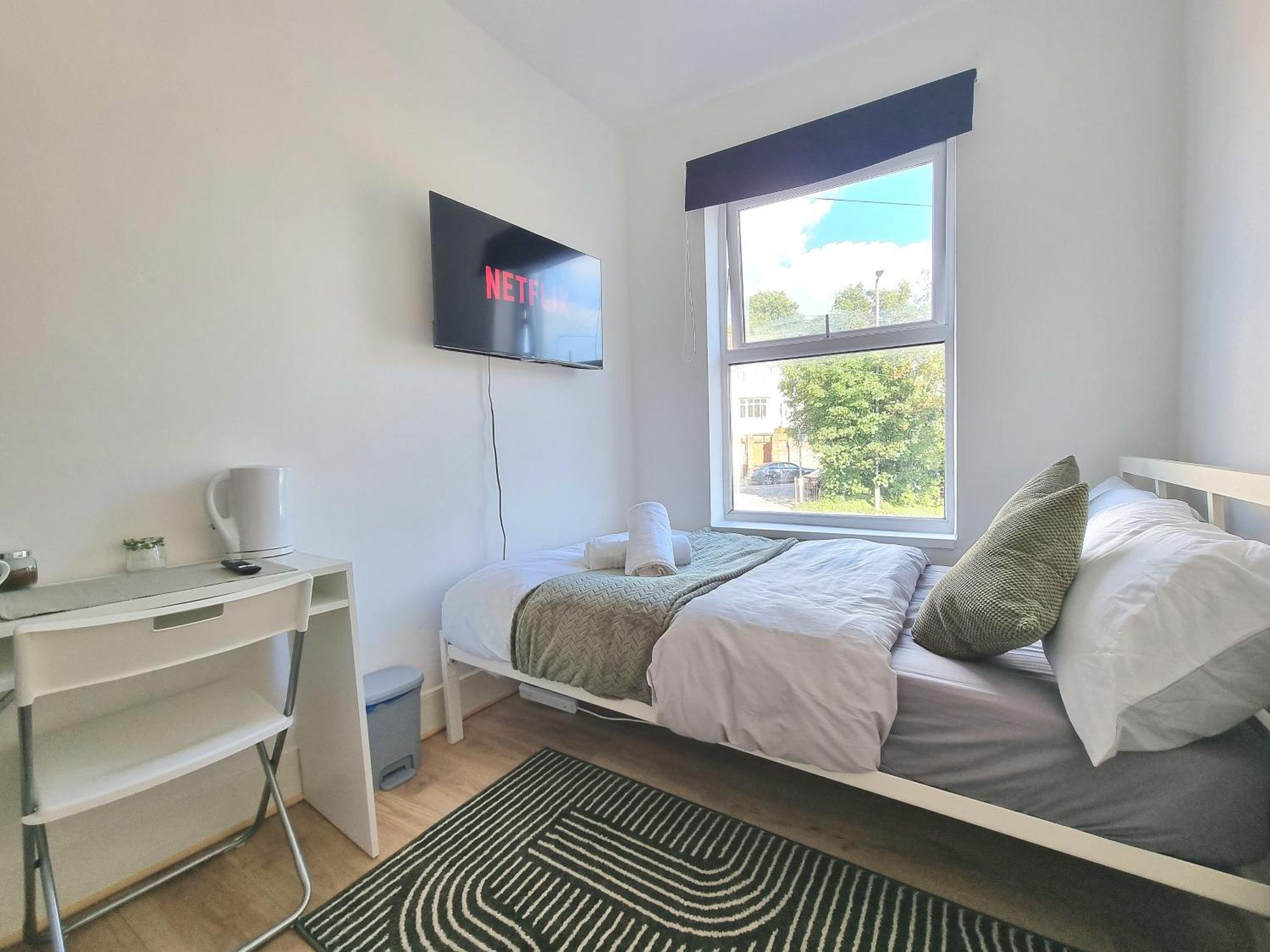 Easy Rooms, London Luton Airport -24 Hour Check-In Esterno foto